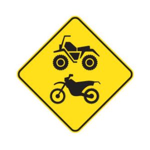 Chaussée ou sentier désigné pour VHR