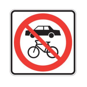 Accès interdit aux automobiles et aux bicyclettes