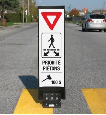 Balise PED-ZONE pour traverse piétonnière Blanc