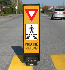 Balise PED-ZONE pour traverse piétonnière Jaune
